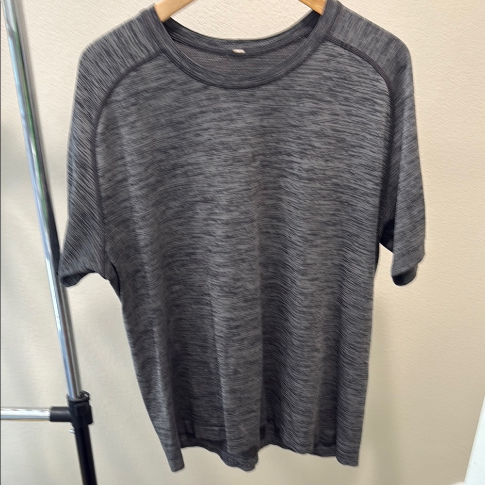 Men's Lululemon Metal Vent Tech Gray T-Shirt